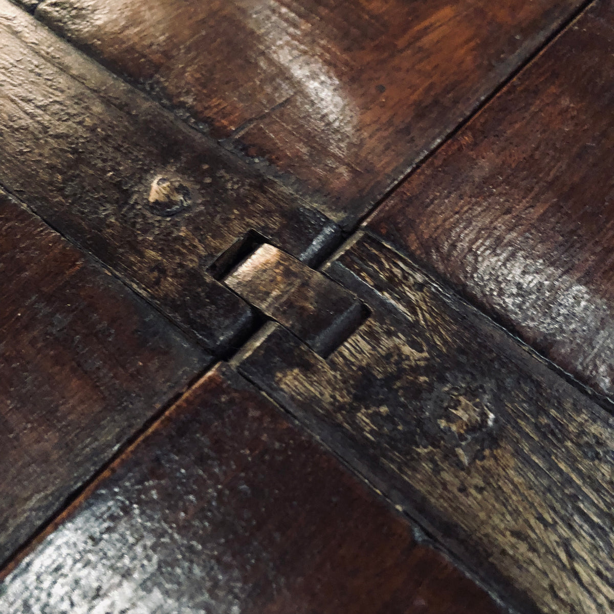 Walnut Louis XVI Portefeuille or Wallet Table